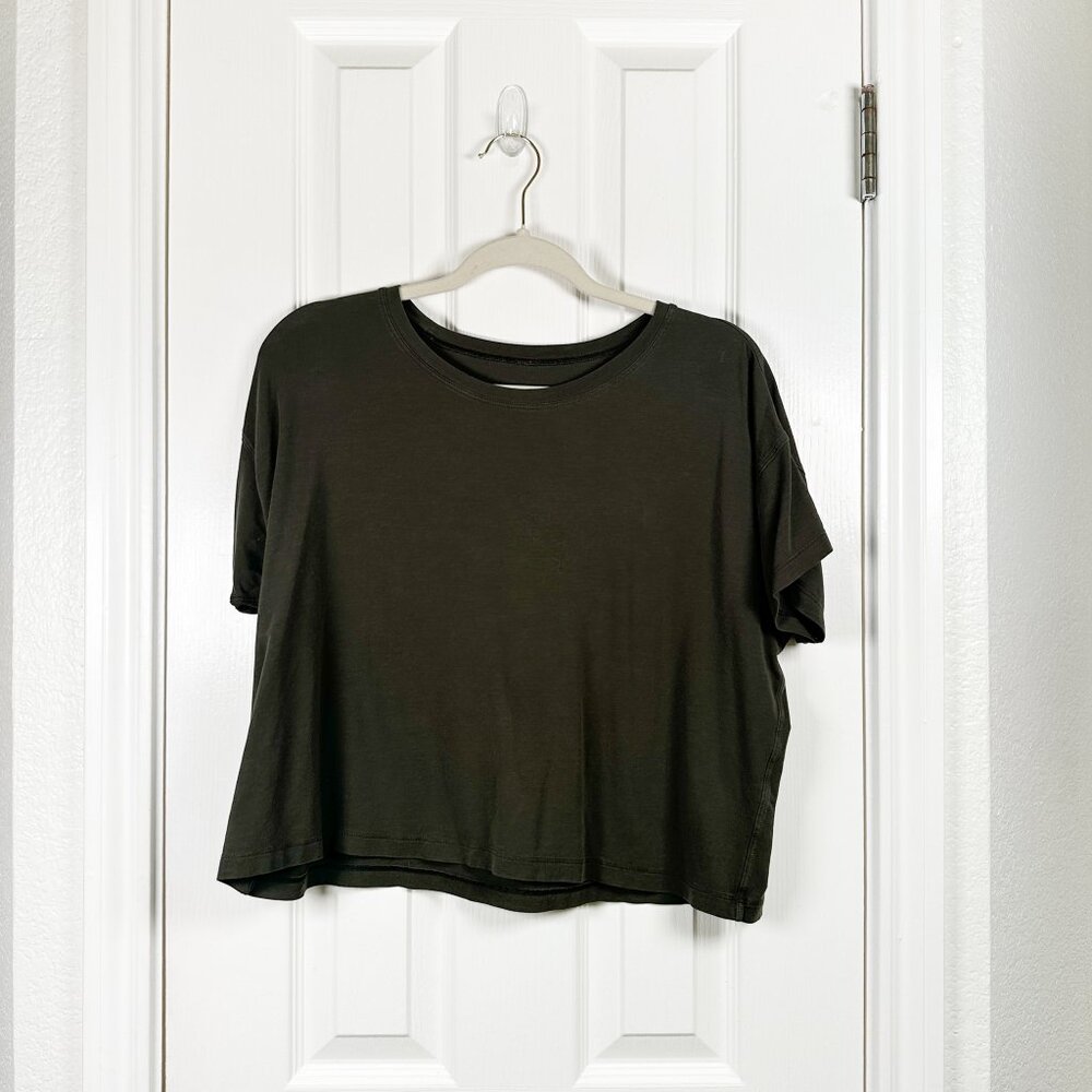 Lululemon Cates Tee Dark Olive Green Pima Cotton Stretchy T-Shirt Size 10 Yoga